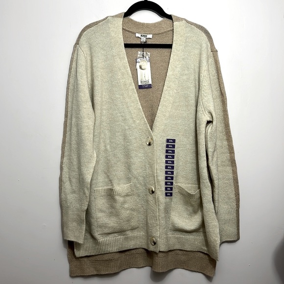 BB Dakota by Steve Madden Sweaters - NWT - BB Dakota Steve Madden Two-Toned oversized comfy Cardigan - Size XXL